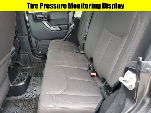 Used 2018 Jeep Wrangler Unlimited Sport S image 23