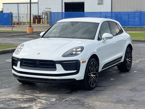 Used 2023 Porsche Macan AWD/4WD image 5