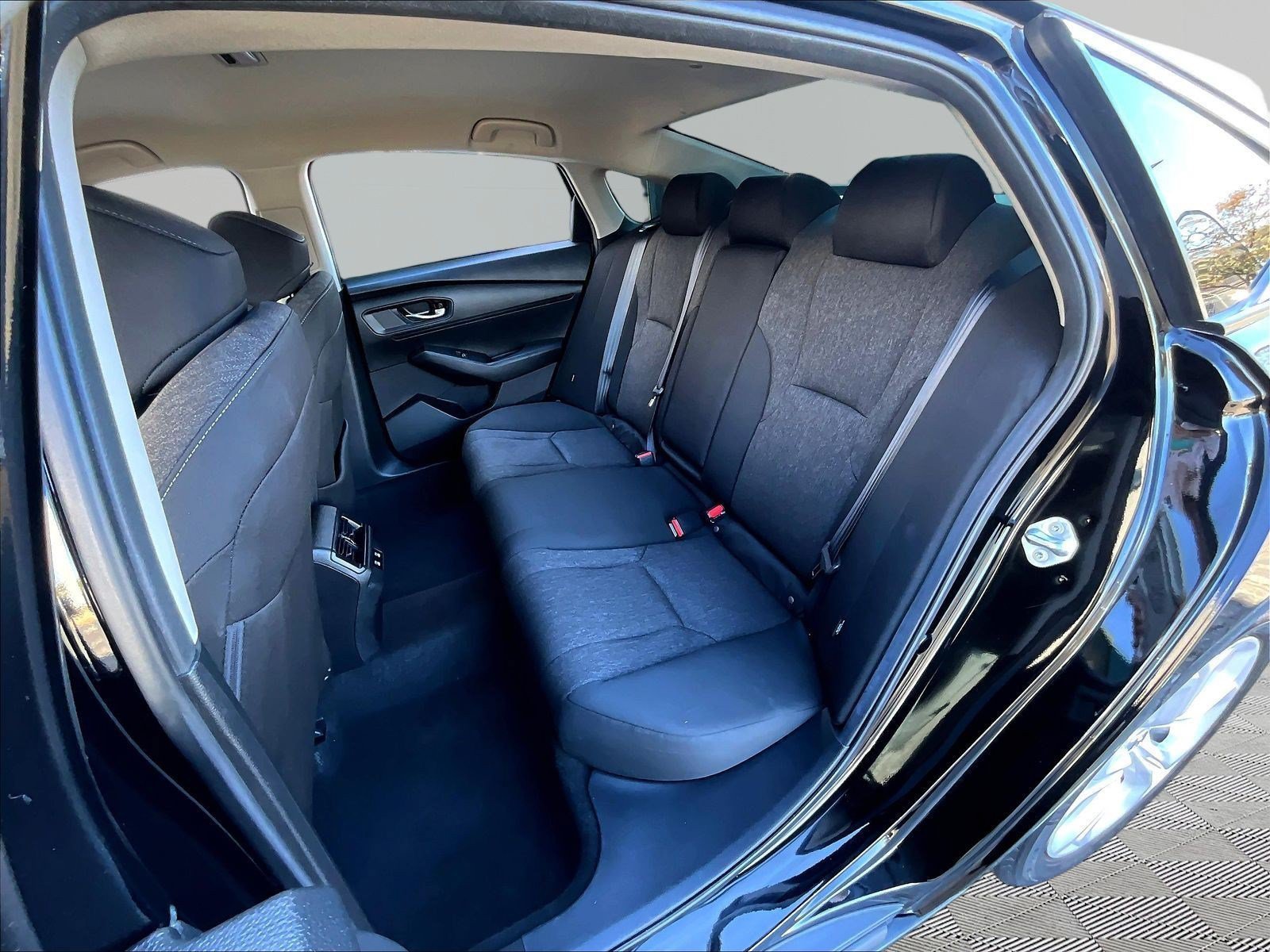 Used 2025 Honda Accord LX image 21