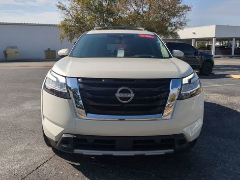 Certified 2023 Nissan Pathfinder Platinum w/ Cargo Package image 8