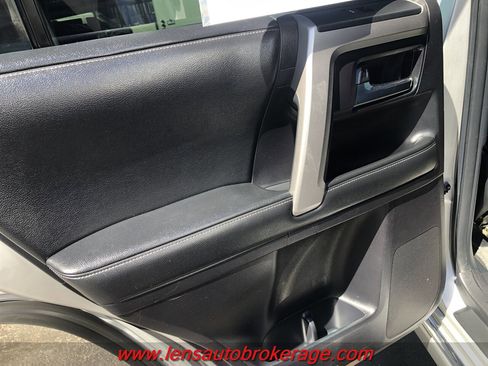 Used 2014 Toyota 4Runner Limited image 16