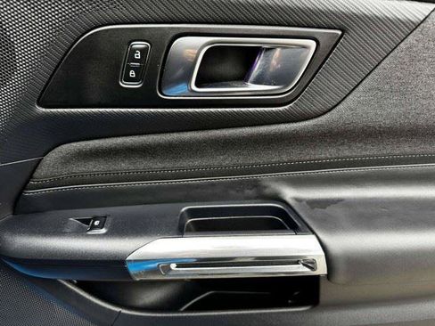 Used 2025 Ford Mustang GT RWD image 41