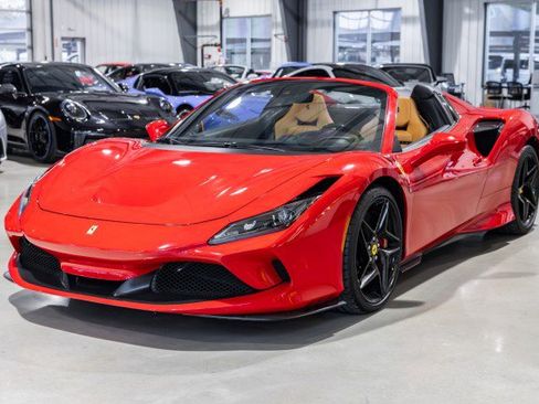 Used 2021 Ferrari F8 Tributo - PASSENGER DISPLAY - FRONT LI image 2