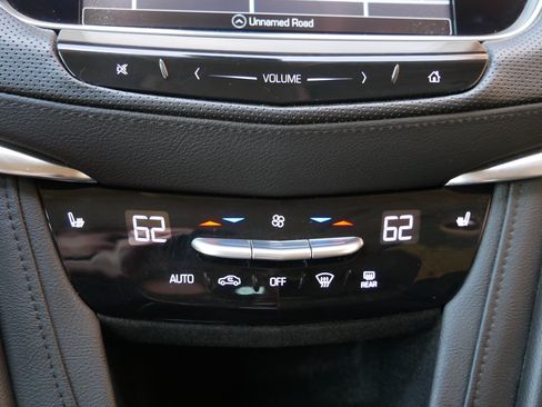 Used 2017 Cadillac XT5 Luxury w/ Driver Awareness Package AWD/4WD image 19