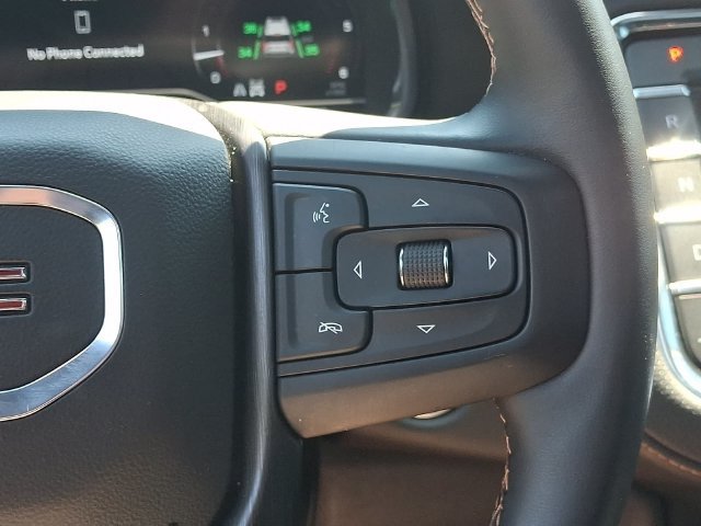 Used 2024 GMC Yukon AT4 w/ Technology Package AWD/4WD image 27