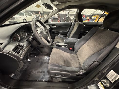 Used 2010 Honda Accord LX-P image 16