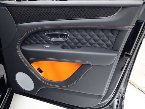 New 2025 Bentley Bentayga image 49