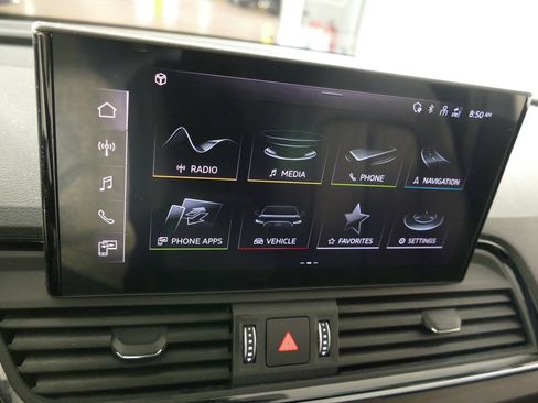 Used 2023 Audi Q5 2.0T Premium w/ Convenience Package AWD/4WD image 18