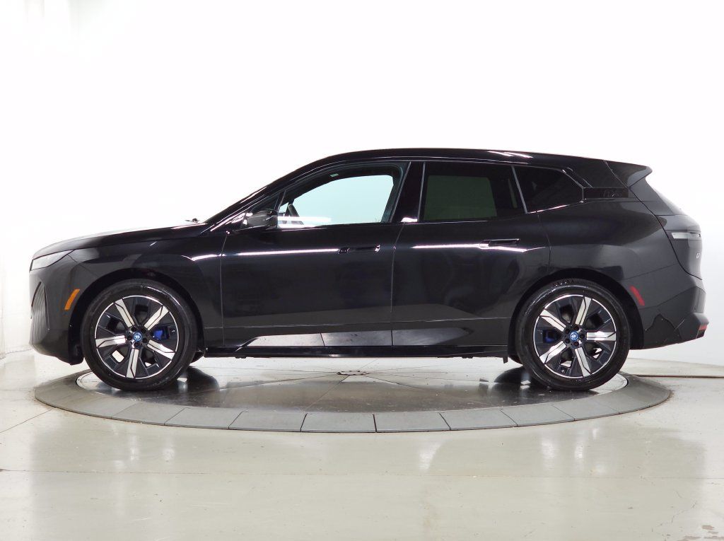 Certified 2024 BMW iX xDrive50 w/ Sport Package AWD/4WD image 6