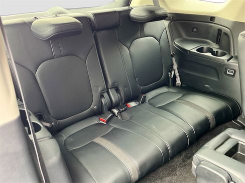 Used 2025 Honda Pilot EX-L image 27