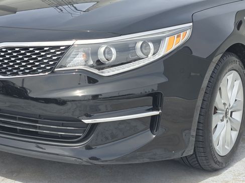 Used 2016 Kia Optima EX image 10