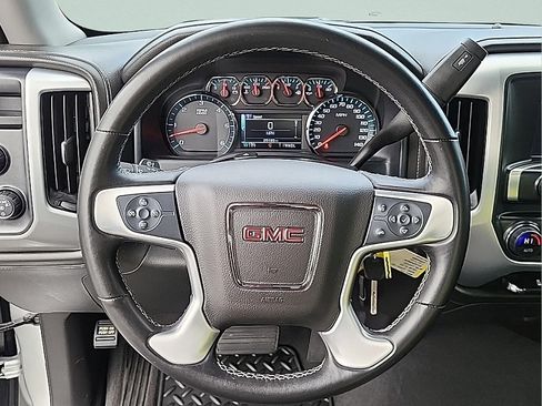 Used 2018 GMC Sierra 1500 SLE w/ SLE Value Package AWD/4WD image 16