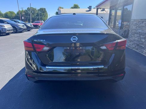 Used 2019 Nissan Altima 2.5 S FWD image 4