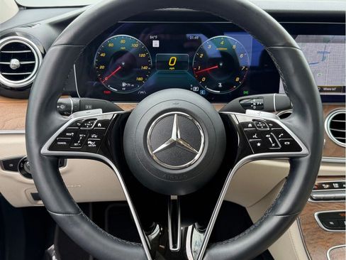 Used 2021 Mercedes-Benz E 350 4MATIC Sedan image 38