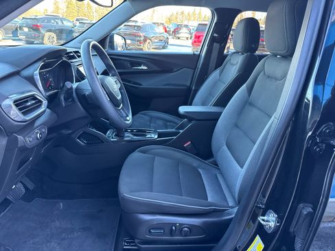 Used 2023 Chevrolet TrailBlazer LT w/ Convenience Package image 16