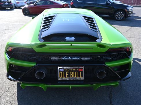 Used 2021 Lamborghini Huracan EVO RWD image 13