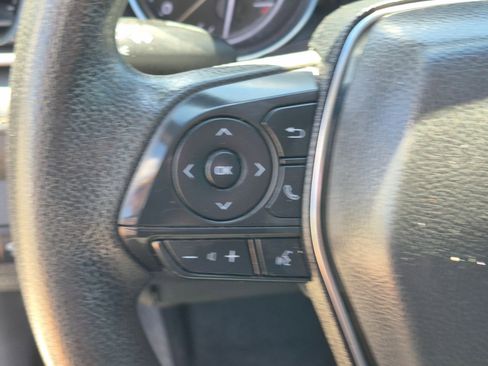 Used 2019 Toyota Camry LE FWD image 18