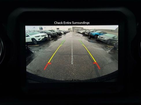 Used 2019 Jeep Wrangler Unlimited Sahara image 35