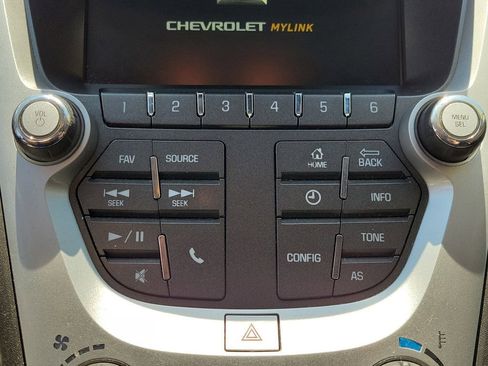 Used 2017 Chevrolet Equinox LT FWD image 26