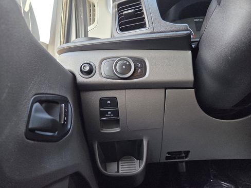 Used 2024 Ford Transit 350 XLT image 29