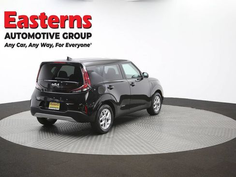 Used 2025 Kia Soul LX w/ LX Technology Package FWD image 38
