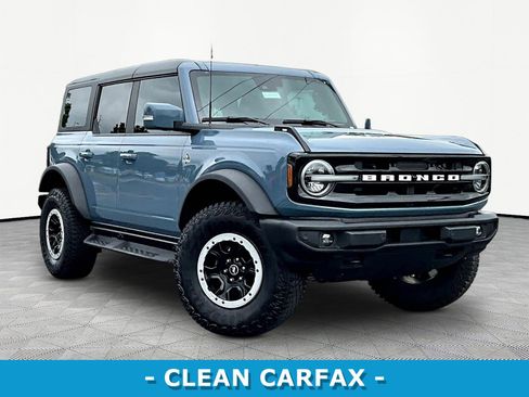Used 2024 Ford Bronco Outer Banks w/ Sasquatch Package AWD/4WD image 3
