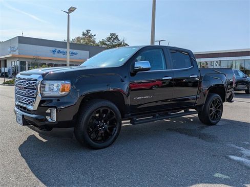 Used 2022 GMC Canyon Denali w/ Denali Black Edition Package image 8