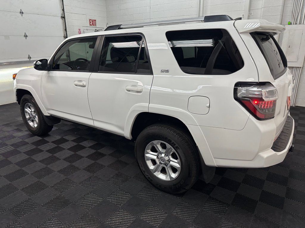 Used 2023 Toyota 4Runner SR5 Premium w/ Moonroof Package AWD/4WD image 7