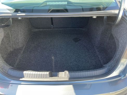 Used 2025 Volkswagen Jetta SE image 31