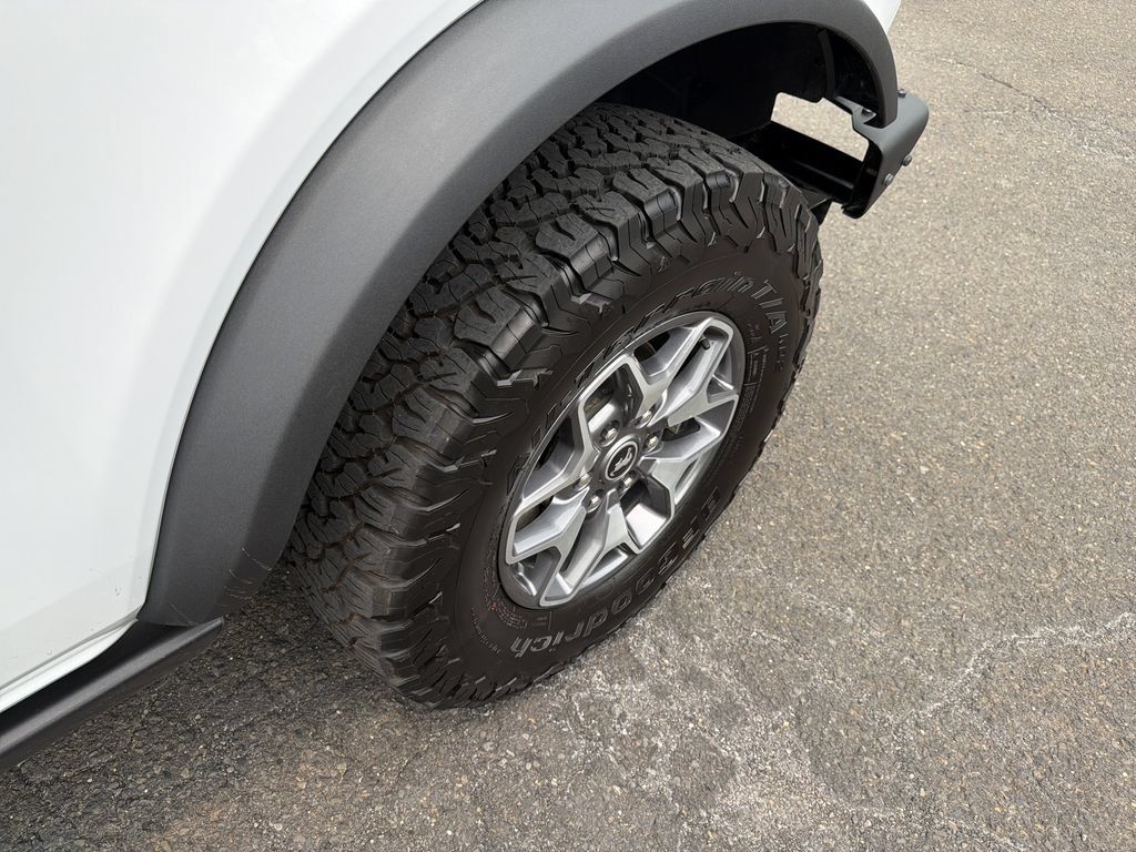 Used 2025 Ford Bronco Badlands AWD/4WD image 36