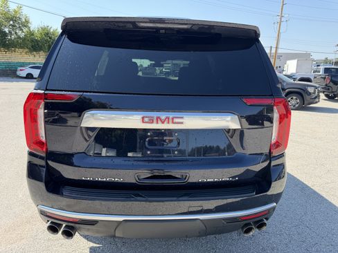 Used 2022 GMC Yukon Denali AWD/4WD image 6