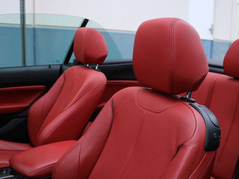 Used 2016 BMW M235i Convertible image 38