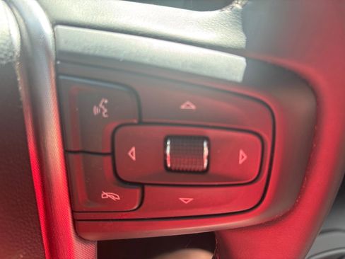 Used 2024 GMC Sierra 1500 SLT w/ SLT Premium Plus Package image 18