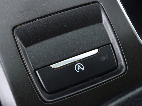 Used 2018 Ford Fusion SE image 24