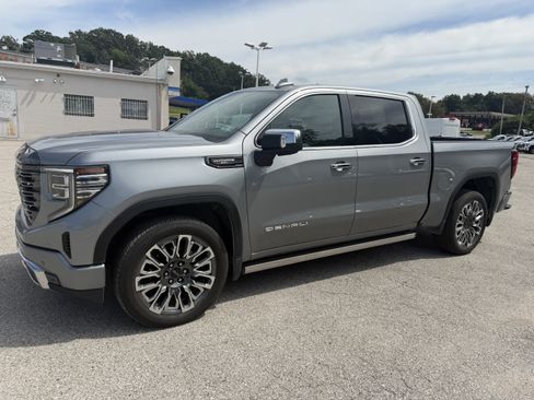 Used 2024 GMC Sierra 1500 Denali Ultimate AWD/4WD image 3