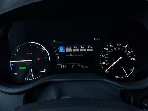 New 2026 Toyota Sienna XLE FWD image 38