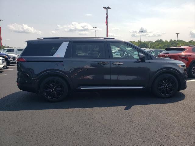 Used 2022 Kia Carnival SX FWD image 3