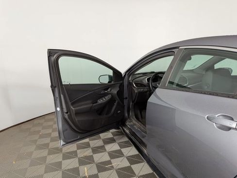 Used 2018 Chevrolet Volt Premier w/ Driver Confidence Package image 10