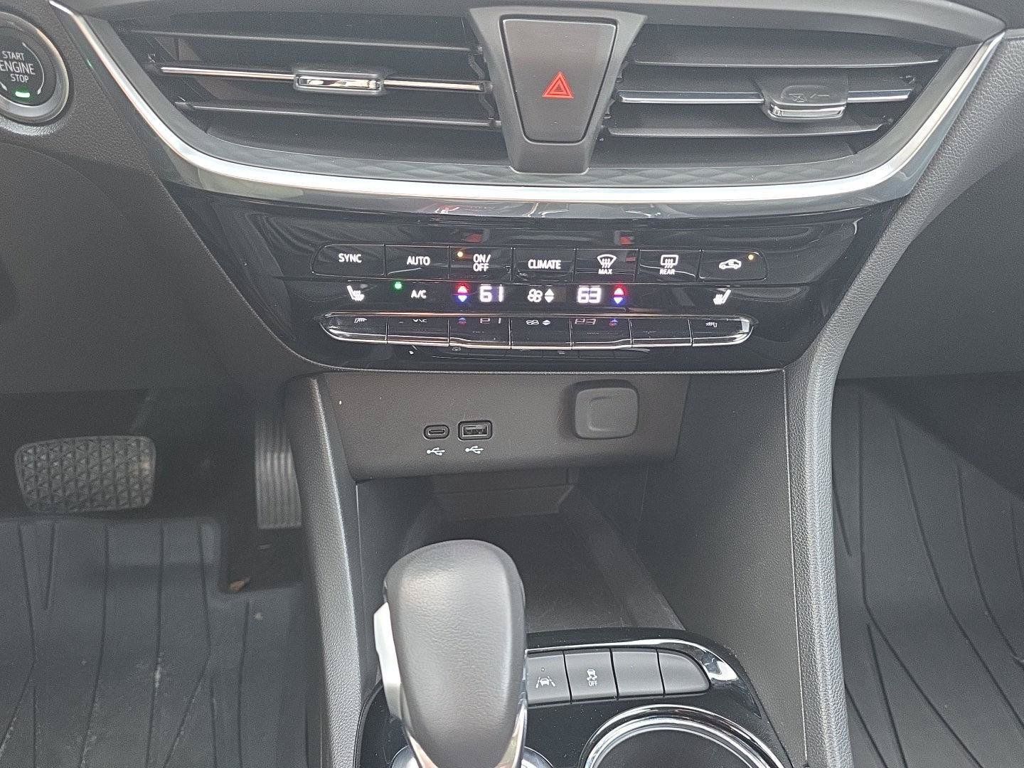 Used 2024 Buick Encore GX Avenir w/ Avenir Convenience Package FWD image 17