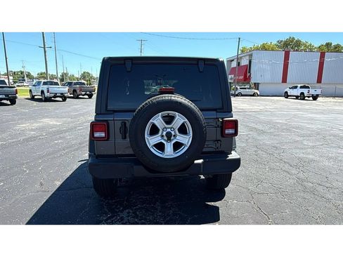Used 2022 Jeep Wrangler Unlimited Sport AWD/4WD image 6