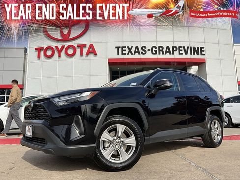 Used 2025 Toyota RAV4 XLE image 1
