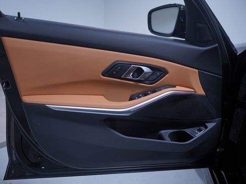 Used 2025 BMW 330i Sedan w/ M Sport Package image 10