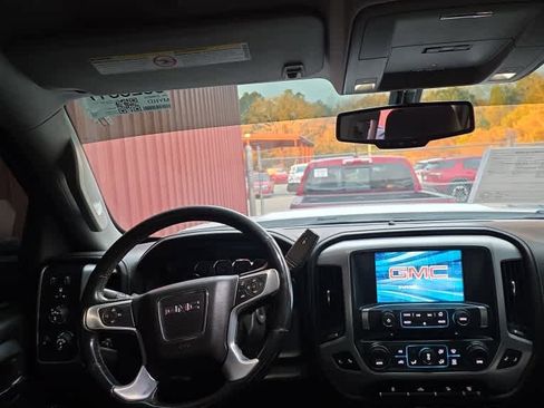 Used 2018 GMC Sierra 2500 SLE w/ SLE Preferred Package image 3