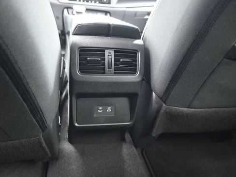 Used 2026 Nissan Rogue SV FWD image 19