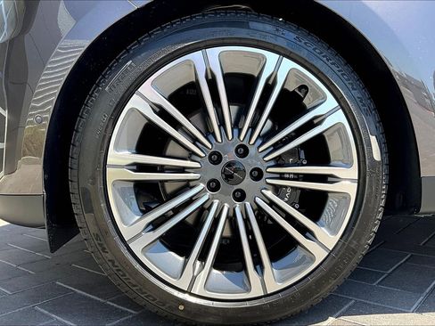 New 2026 Land Rover Range Rover Sport SE AWD/4WD image 12
