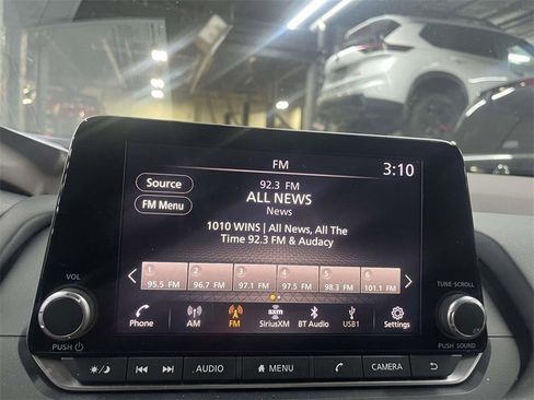 Used 2023 Nissan Rogue SV w/ SV Premium Package image 18