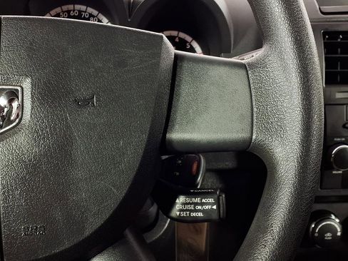 Used 2011 Dodge Nitro Heat image 19