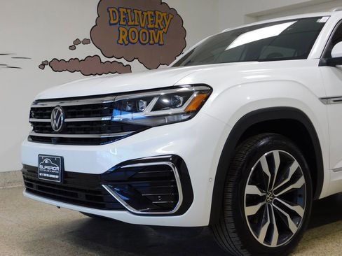 Used 2023 Volkswagen Atlas Cross Sport SEL Premium R-Line image 18