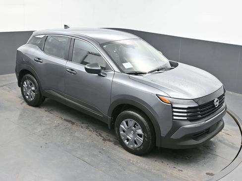 New 2026 Nissan Kicks S image 30