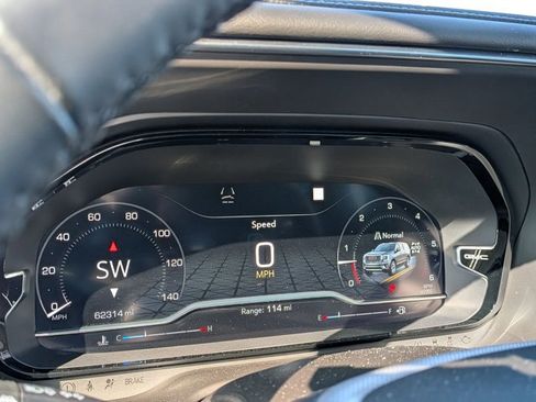 Used 2023 GMC Yukon XL Denali image 10